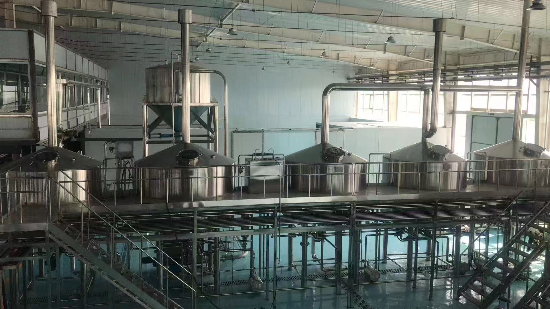 明山精酿啤酒设备厂—精酿啤酒设备主要生产工艺与核心技术