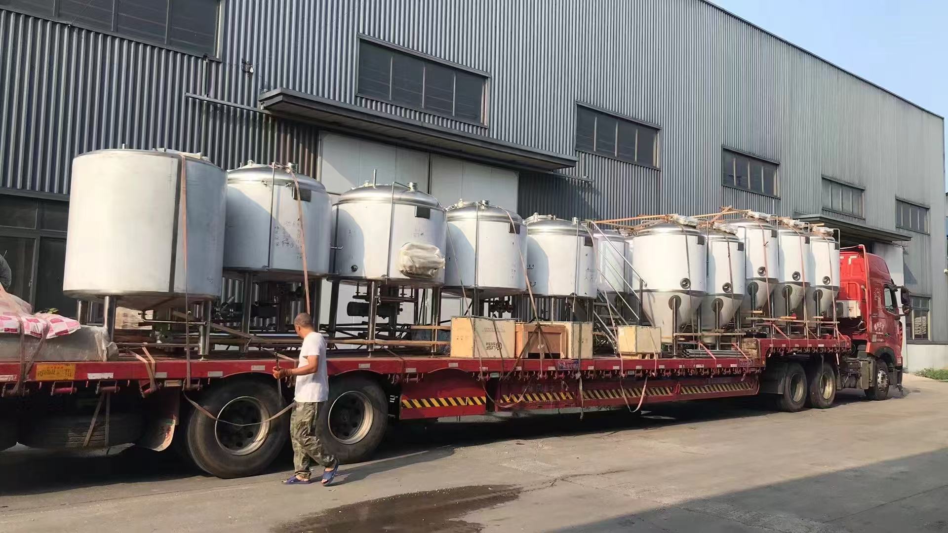 明山精酿啤酒设备厂—精酿啤酒设备制造:传承工艺与创新科技的交融